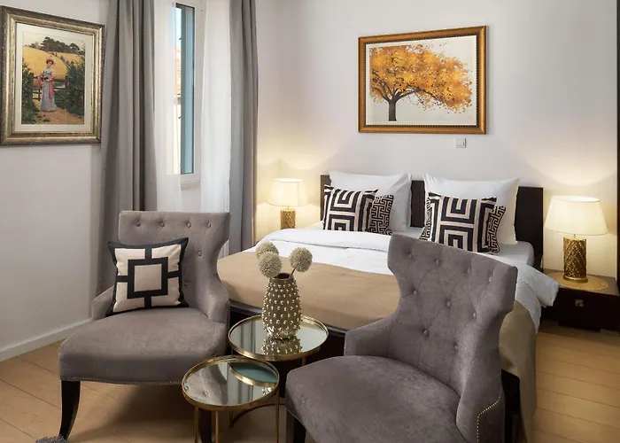 Apartments Studios 81